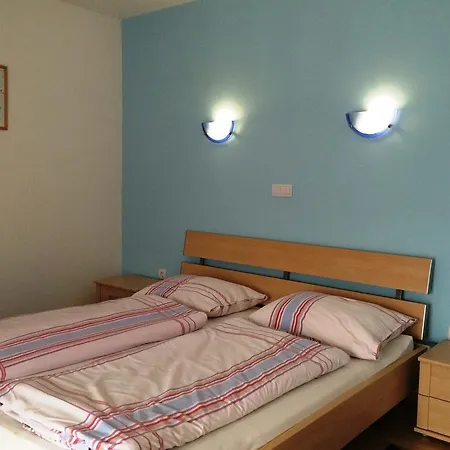 Tourist Farm Salamun 팜스테이 바노브치