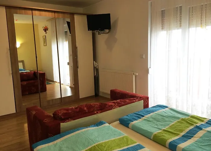 Tourist Farm Salamun בית חווה *